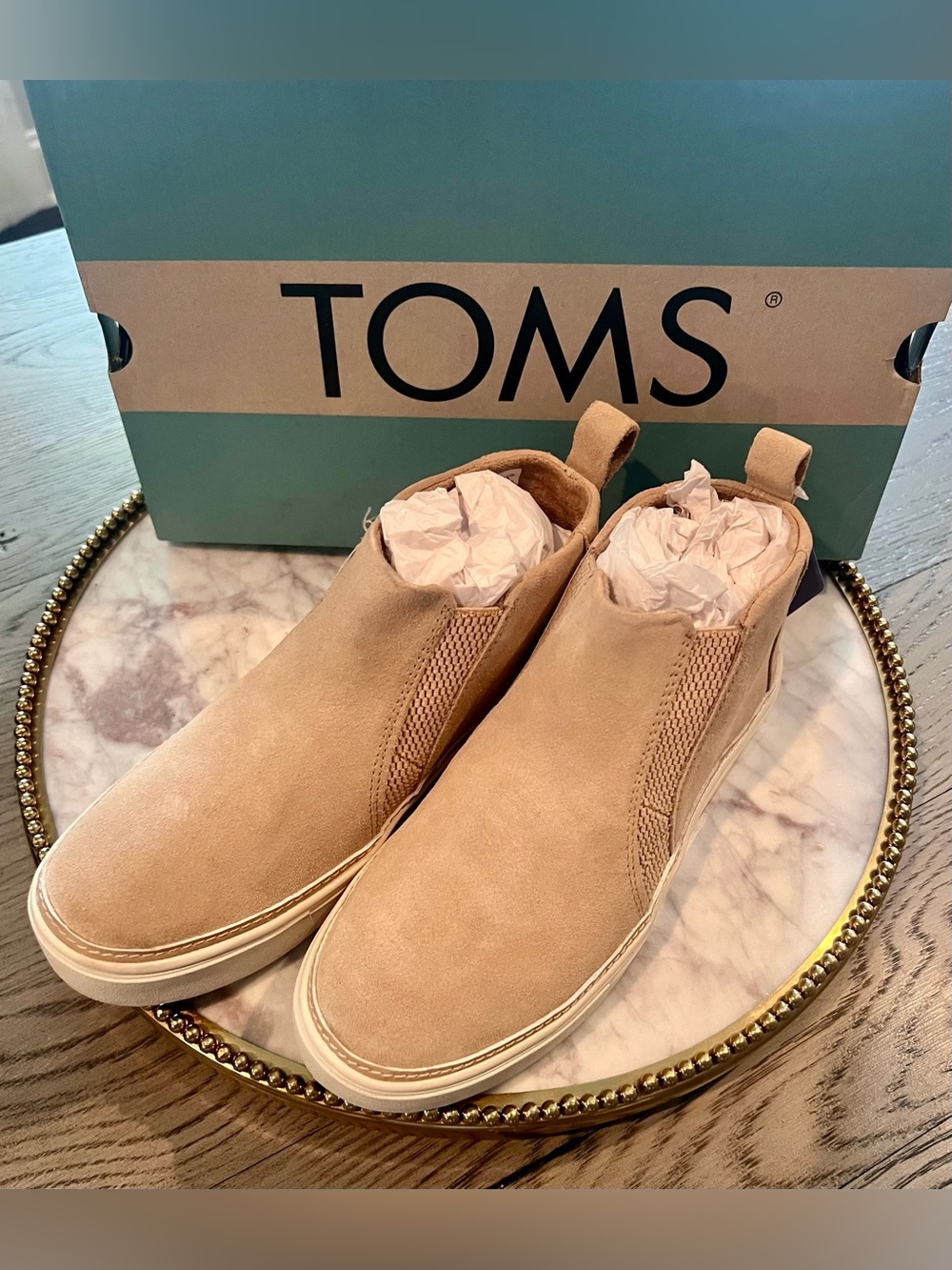 TOMS Women's Bryce Slip-On Suede Sneakers in Tan | Sz. 5 (NWB)